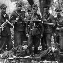 Co oznacza skrót AK? Historia i znaczenie w pigułce