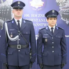 Umundurowanie galowe policji: Kluczowe elementy i zmiany w stylu