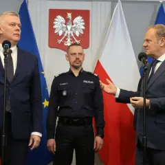 Policja w 2025 roku, w tym mieszkaniówka, będzie miała nowe wyzwania. Politycy omawiają przyszłość służb.
