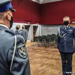 Kiedy 13 w policji? Terminy wypłaty, które musisz znać