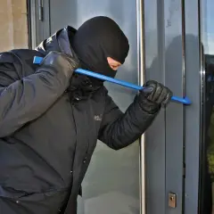 Kradzież z włamaniem ile grozi - kary, które mogą Cię zaskoczyć