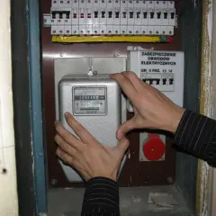 Gdzie zgłosić kradzież prądu Energa i uniknąć konsekwencji