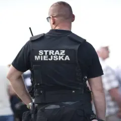 Umundurowanie straż miejska - szczegóły i regulacje, które musisz znać