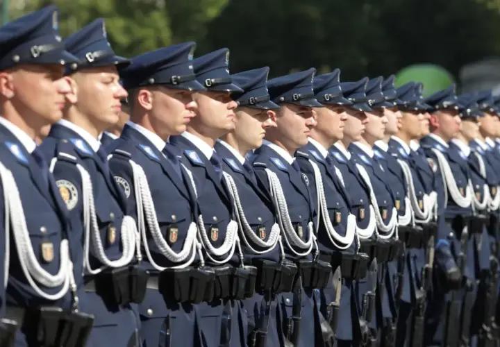 Policji czy policji - Praktyczne zasady pisowni, które musisz znać