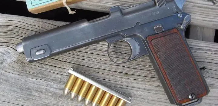 Jaką broń ma policja? Rodzaje uzbrojenia i przepisy, które musisz znać