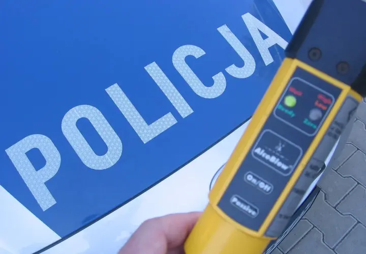 Czy policja może zbadać alkomatem Twoje dziecko? Poznaj prawa rodzica