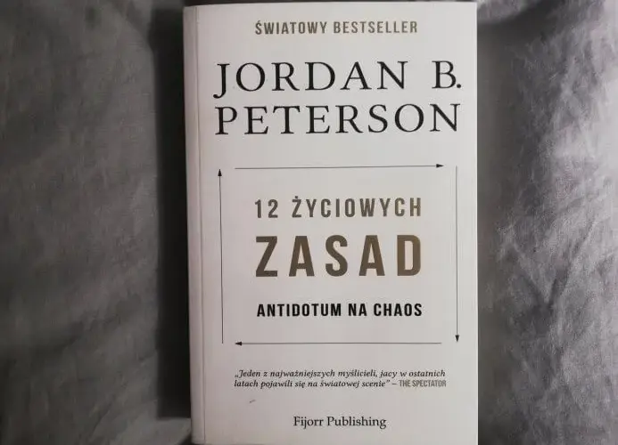 Trouble: Chaos jako filozofia życia