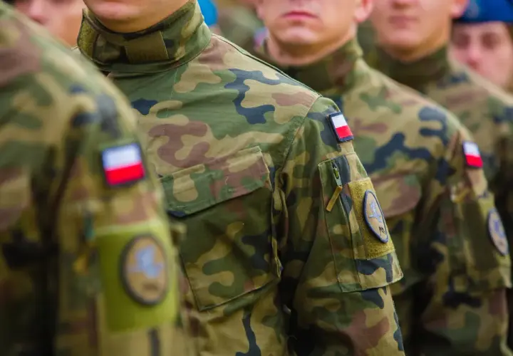 Służba przygotowawcza ile płacą? Oto zaskakujące wynagrodzenia!