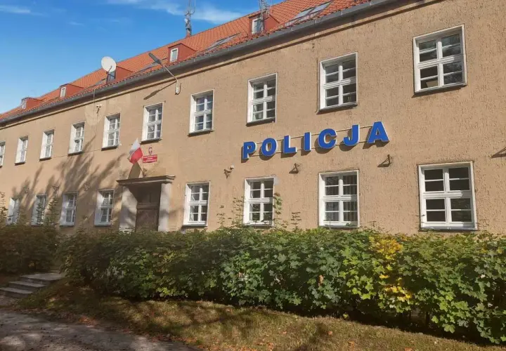 Poznaj prawdziwe powody dlaczego ludzie idą do policji - fakty i opinie
