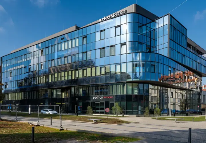 Szkoła Policji Wrocław: Gdzie się mieści? Adres i kontakt