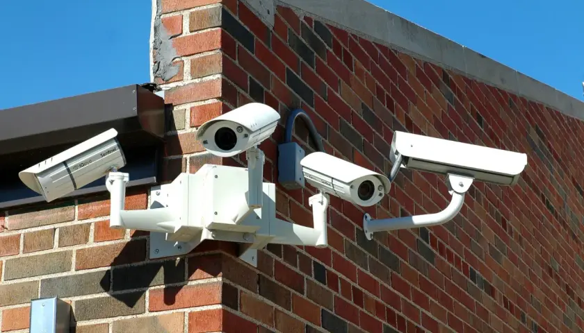 Kiedy policja sprawdza monitoring? Zobacz wszystkie okoliczności prawne
