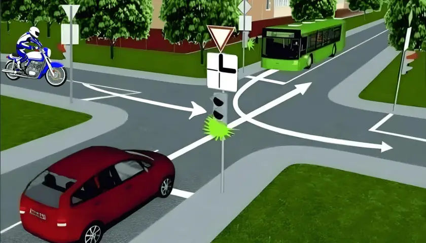 Motocyklista i czerwony samochód zbliżają się do skrzyżowania. Zielony autobus ma pierwszeństwo.