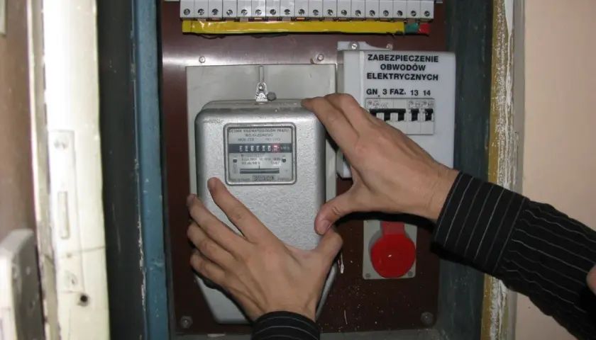 Gdzie zgłosić kradzież prądu Energa i uniknąć konsekwencji