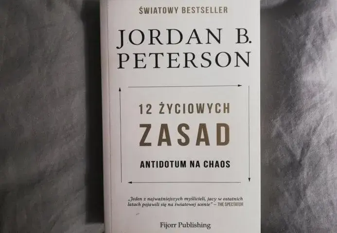 Trouble: Chaos jako filozofia życia