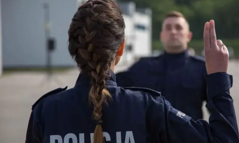 Co dyskwalifikuje w komisji lekarskiej do policji? Ważne informacje