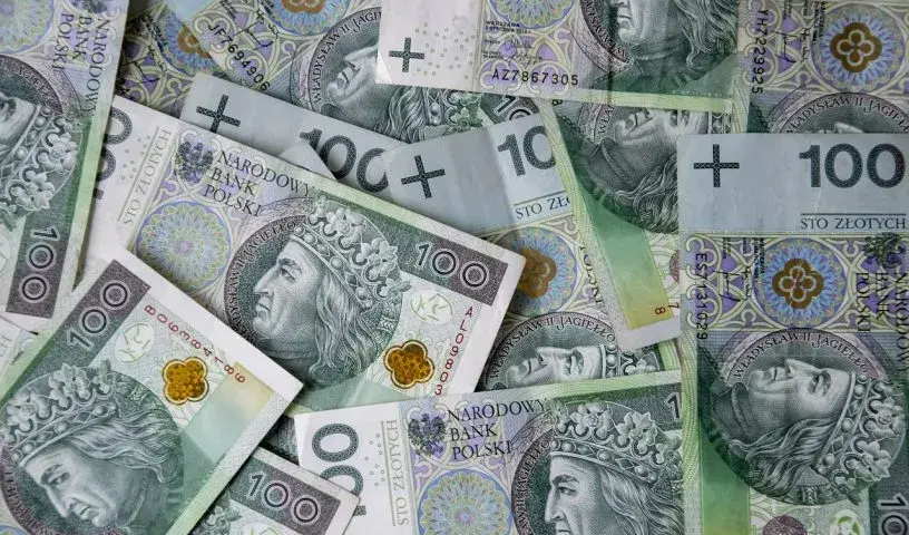 Sekretarki w policji - realne zarobki na różnych stanowiskach w 2025