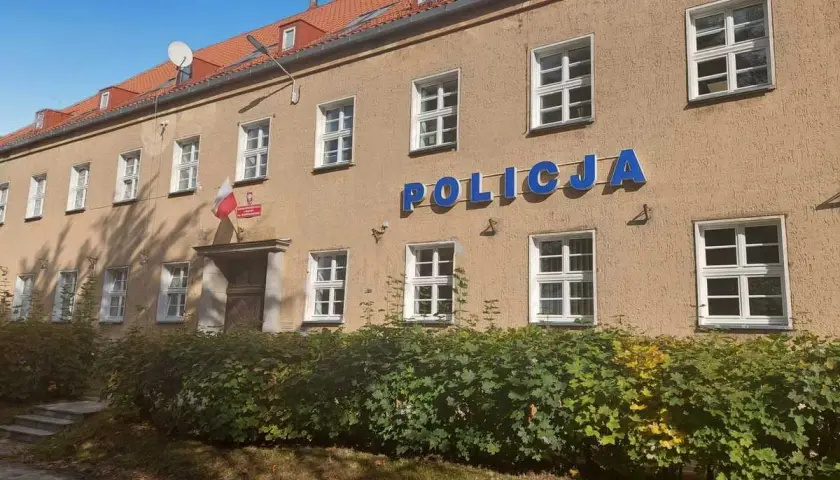 Poznaj prawdziwe powody dlaczego ludzie idą do policji - fakty i opinie