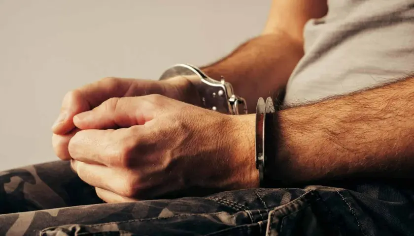 Czy oszustwo to przestępstwo? Poznaj konsekwencje prawne oszustwa