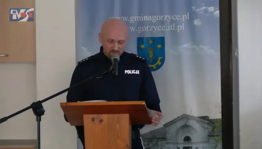 Komendant komisariatu policji w Gorzycach - poznaj Piotra Wiącka