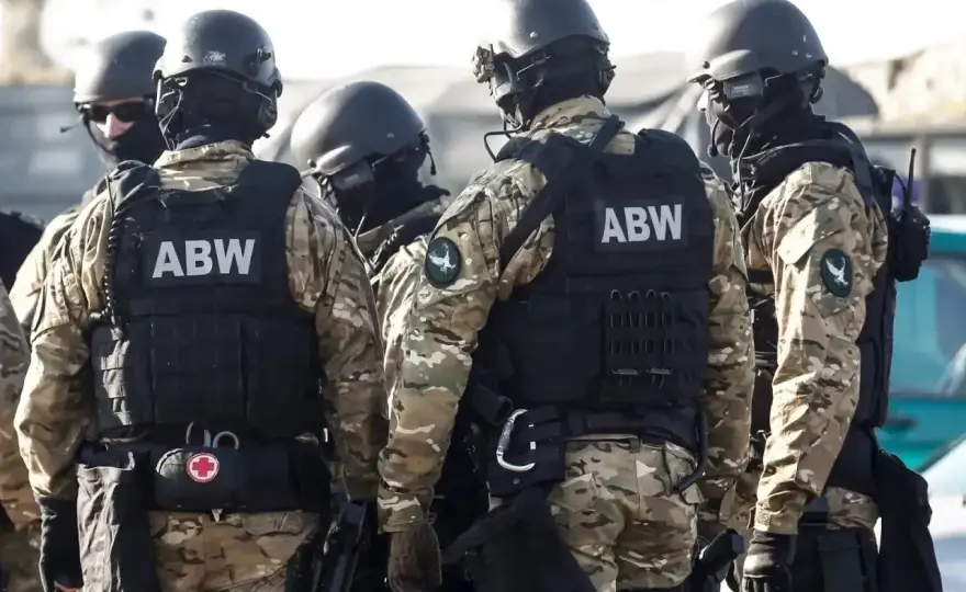 Zarobki w ABW - ile naprawdę można zarobić?