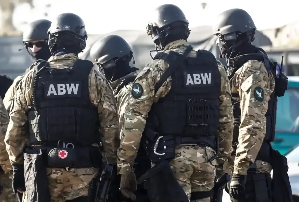 Zarobki w ABW - ile naprawdę można zarobić?